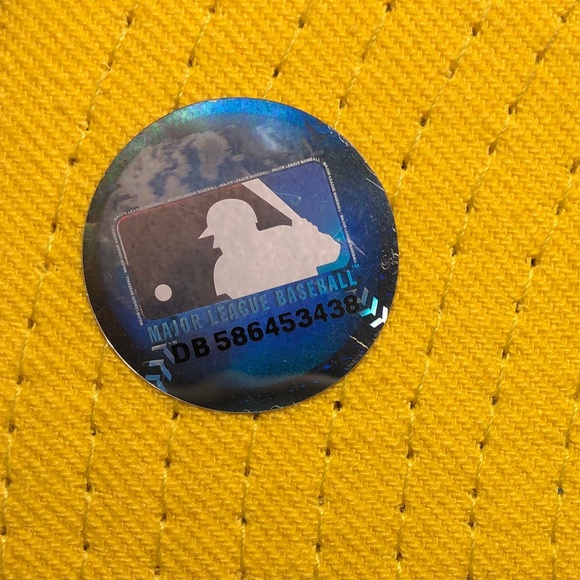 OFFICIAL MILLWAUKEE BREWERS FITTED 1978-1993 LOGO - Picture 8 of 8